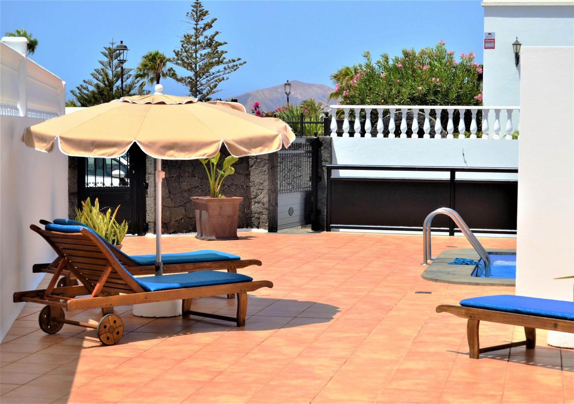 Grand Villa Famara Puerto Del Carmen Puerto del Carmen  Exteriör bild