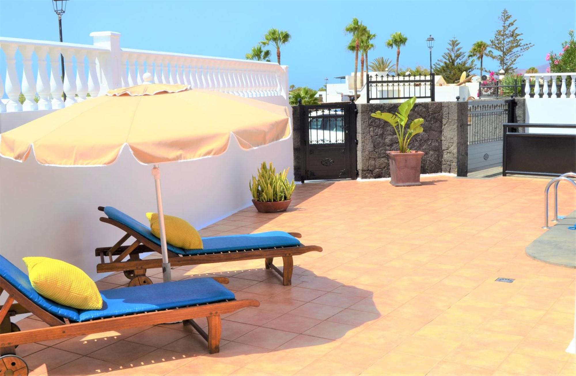 Grand Villa Famara Puerto Del Carmen Puerto del Carmen  Exteriör bild